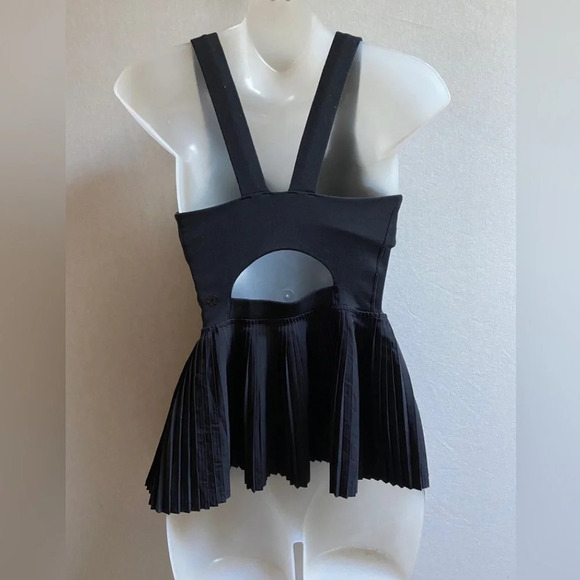 Lululemon Athletica Pleated Fit & Flare  Tank sz 4 - Picture 2 of 7